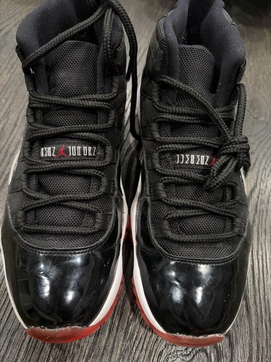 Air Jordan 11 Bred Playoff XI Sz 8.5